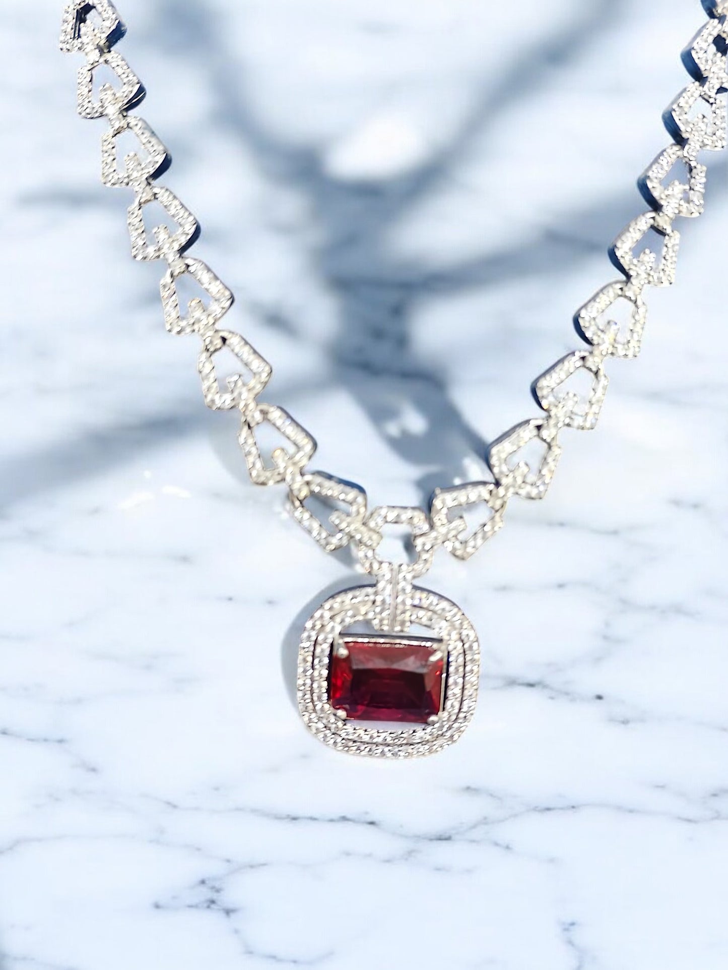 Voguish Rhodium-Plated Cordate Necklace with Zirconia Accents