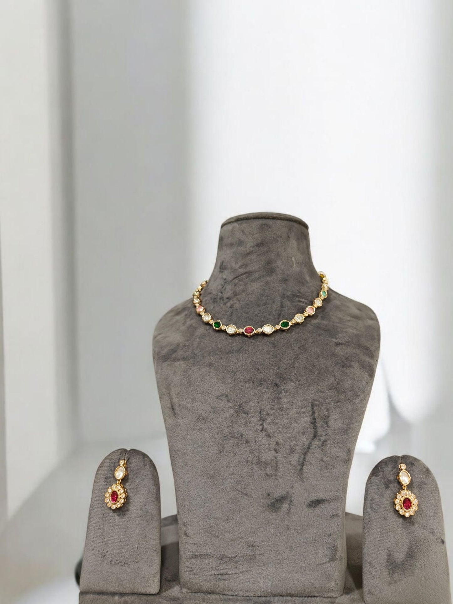 Kundan Jewellery High Gold Polish Round Necklace Set