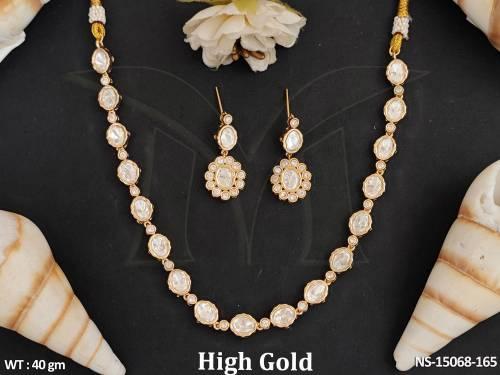 Kundan Jewellery High Gold Polish Pretty Design Short Necklace Set