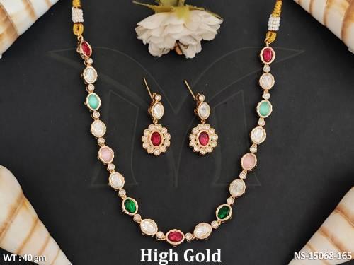 Kundan Jewellery High Gold Polish Pretty Design Short Necklace Set