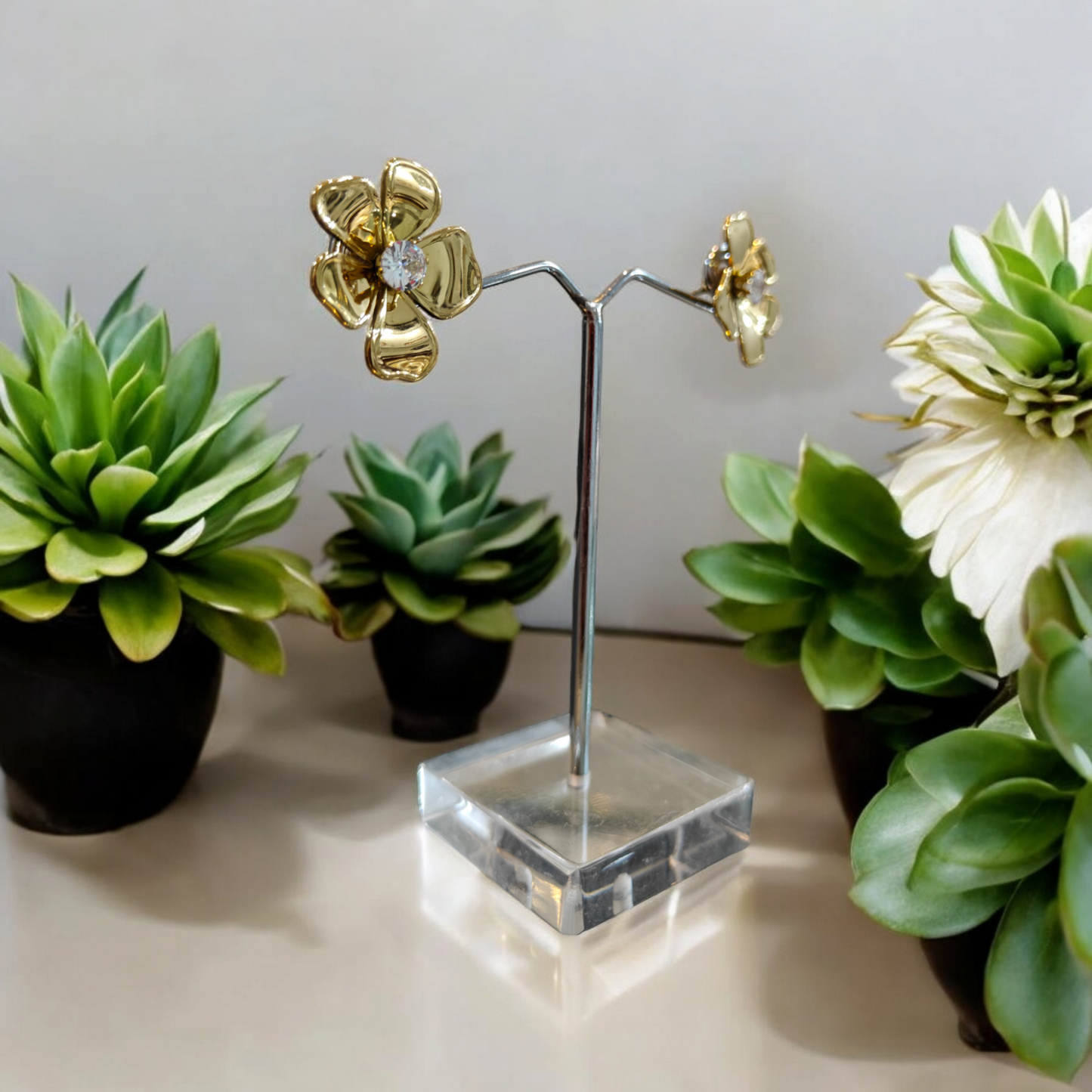Anti tarnish FLower shaped Earings