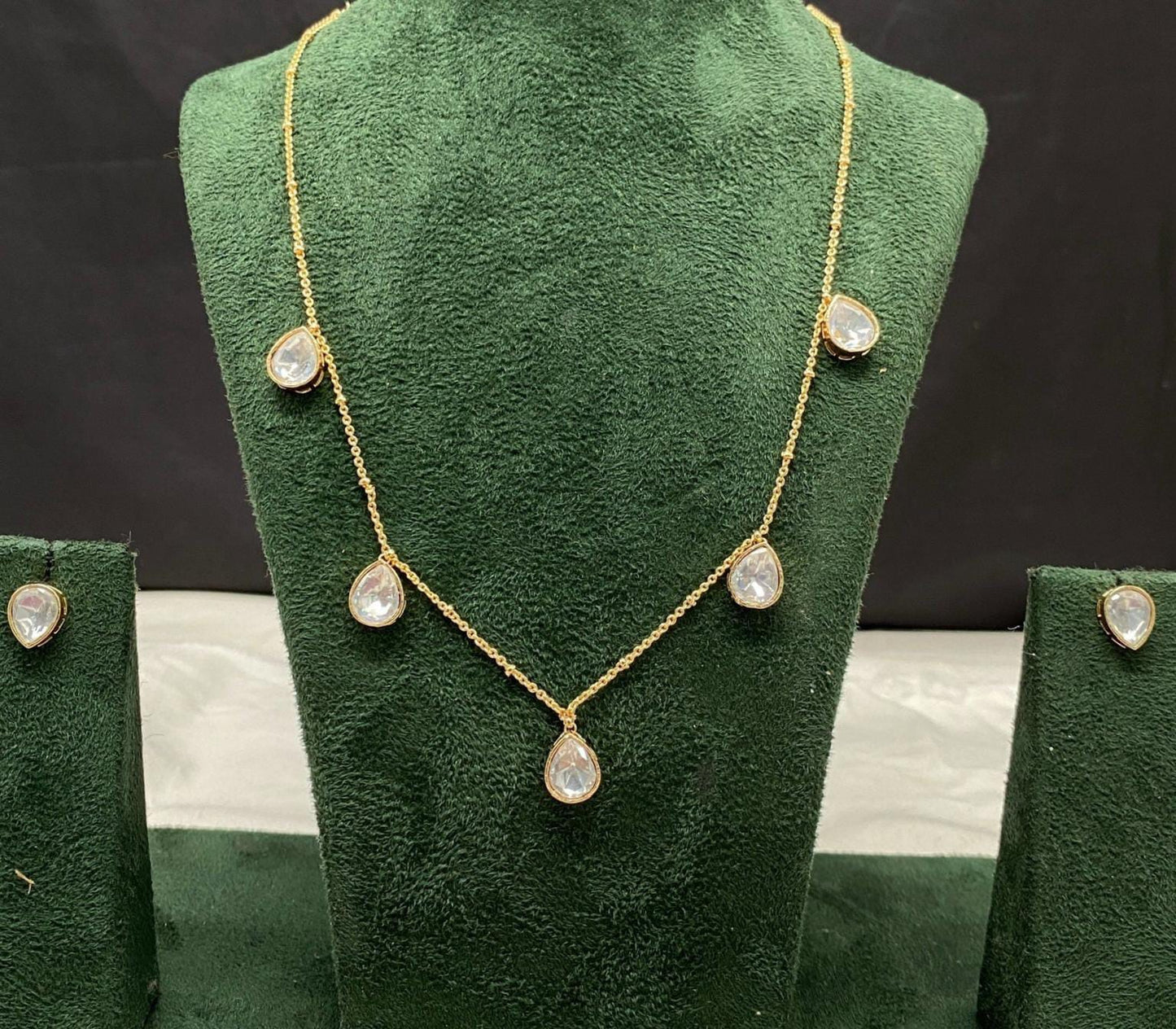 Kundan pendant set