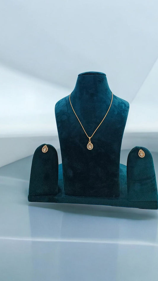 Enfashionate Real Kundan Pendant set