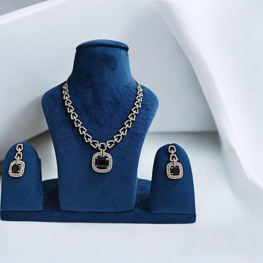 Voguish Rhodium-Plated Cordate Necklace with Zirconia Accents