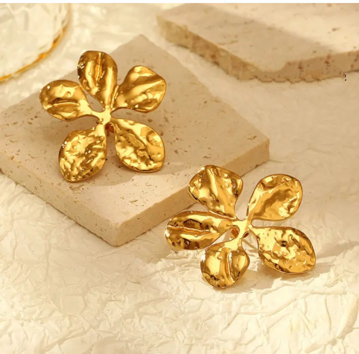 Stainless Steel Anti Tarnish Floral Stud Earrings