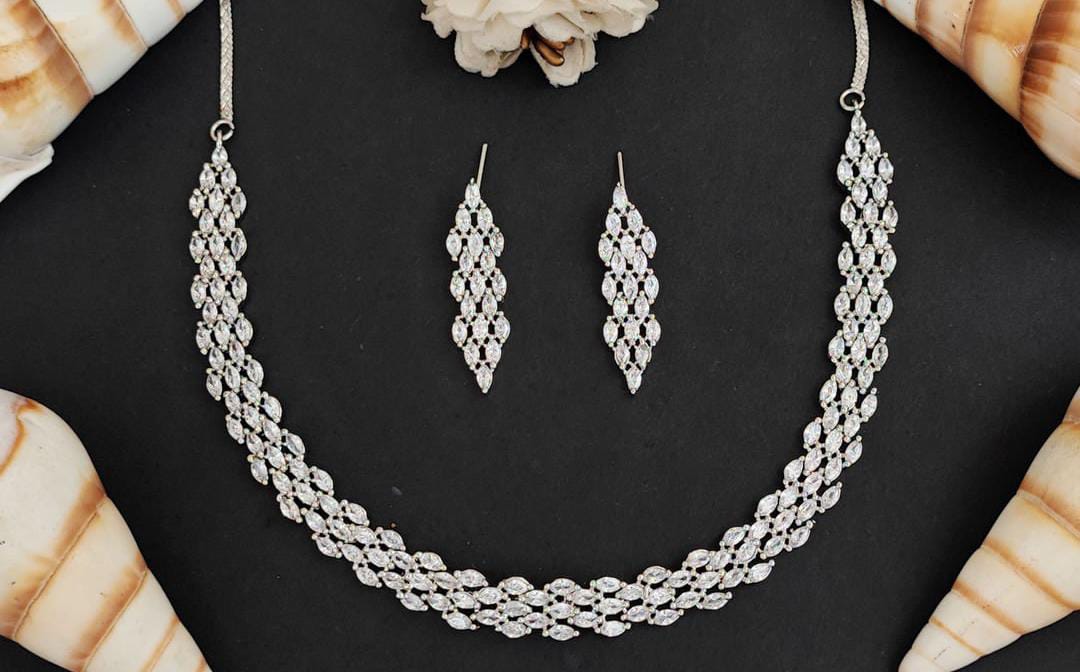 Diamond Choker Set By Enfashionate